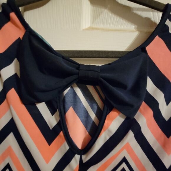 Medium ZigZag Blouse  - Picture 2 of 3